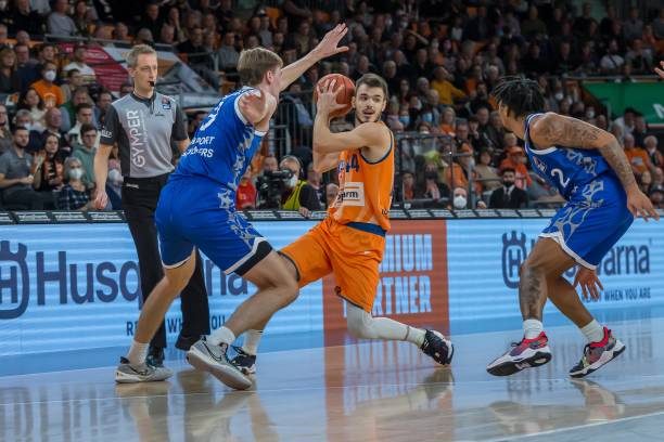 球迷们带来 球迷们带来